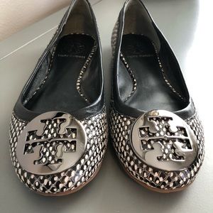 Tory Burch Pewter Logo Textured Reva size 5.5